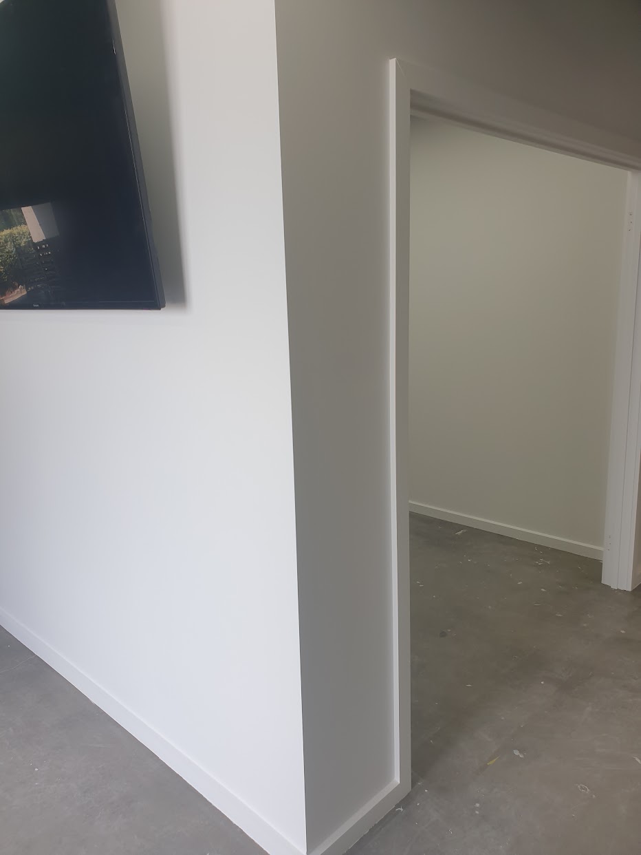 Skirting boards and architraves installed by MMR in Melbourne