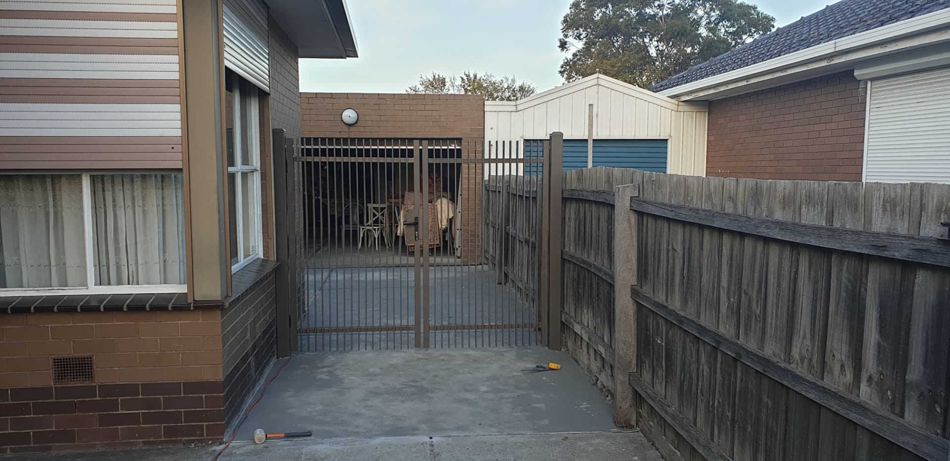 Residential fencing and gate installation Melbourne