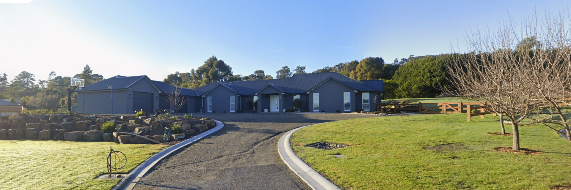 Render repair and re-coat on rural property near Melbourne